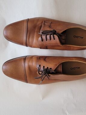 ALDO Men’s Brown Leather Cap-Toe Oxford Shoes